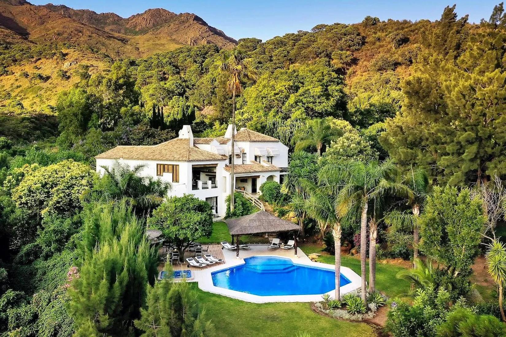 Exclusive countryside villa nestled in the hills of a beautiful Spanish nature reserve