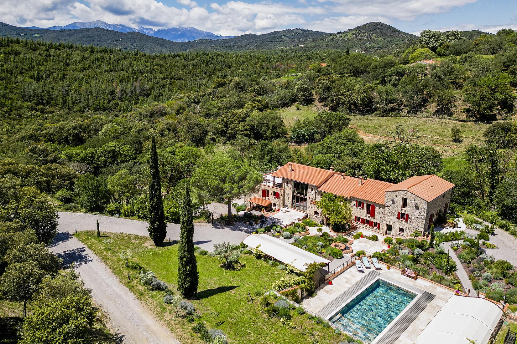 Luxury farmhouse in the foothills of the Pyrénées