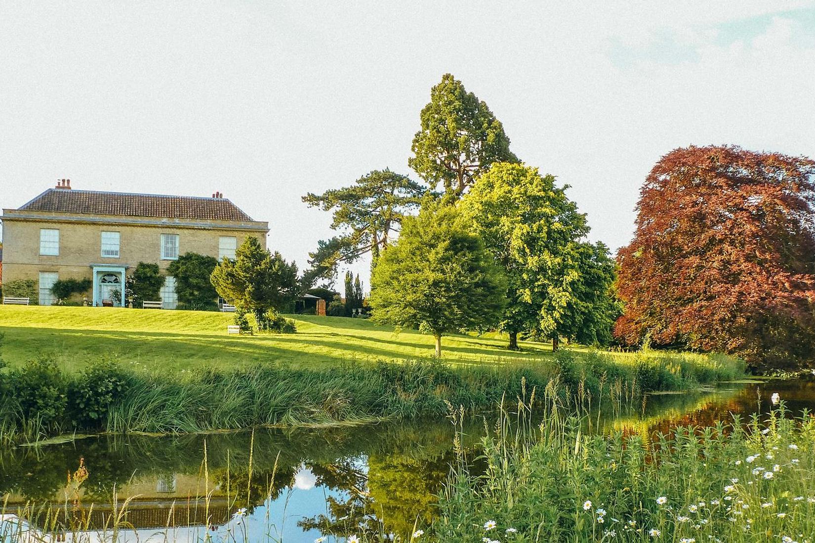 Immerse together in the magic of nature at this rural eco-paradise in Norfolk